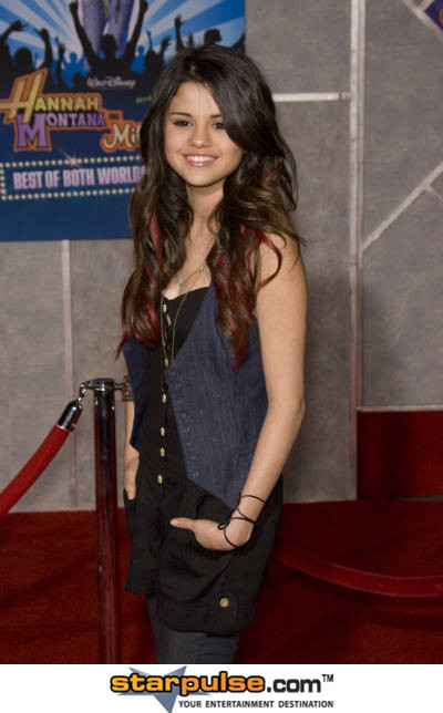 Selena Gomez-CSH-036381.jpg